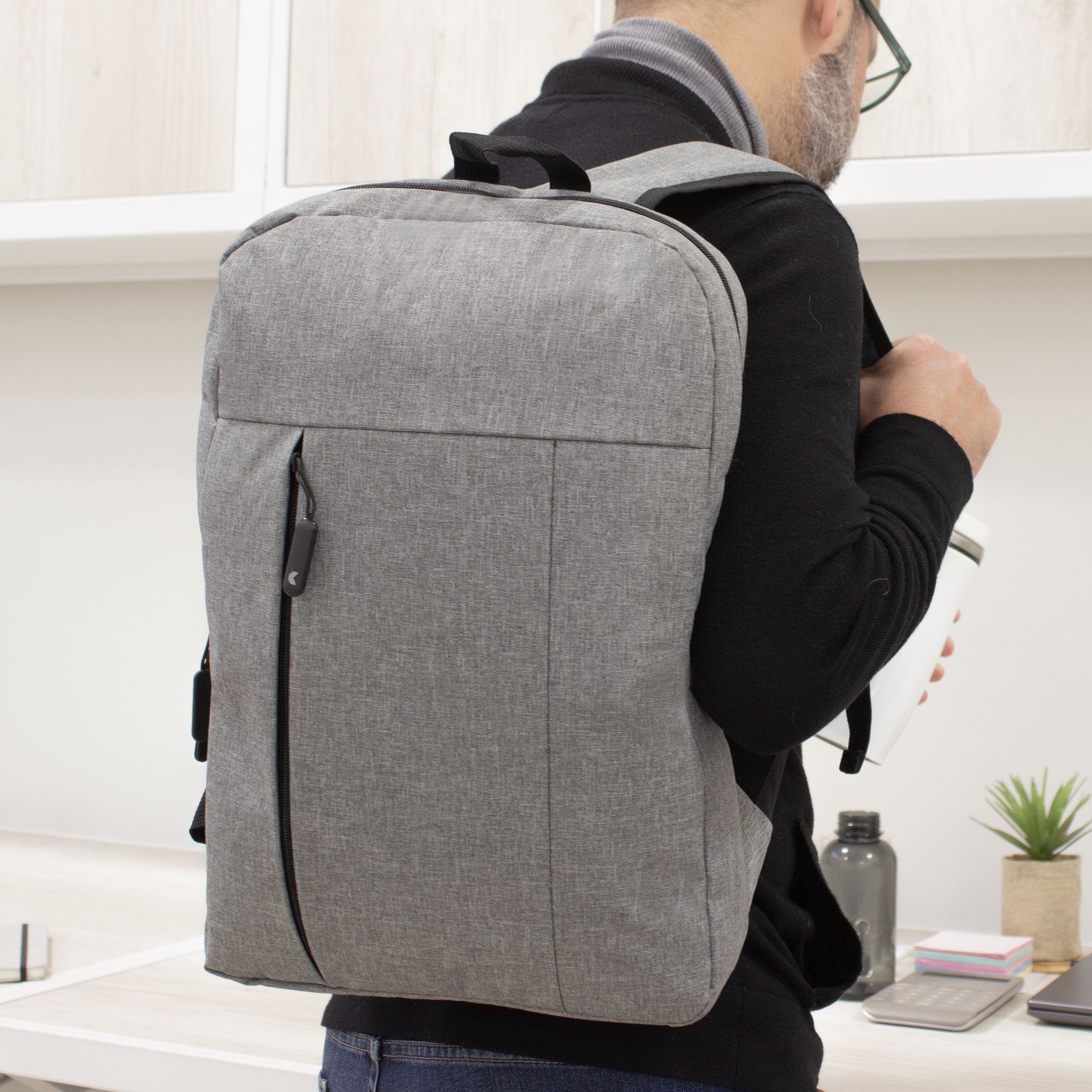 Mochila “City” (K6 GRIS CLARO)